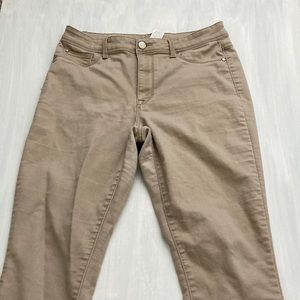 Khaki skinny pants